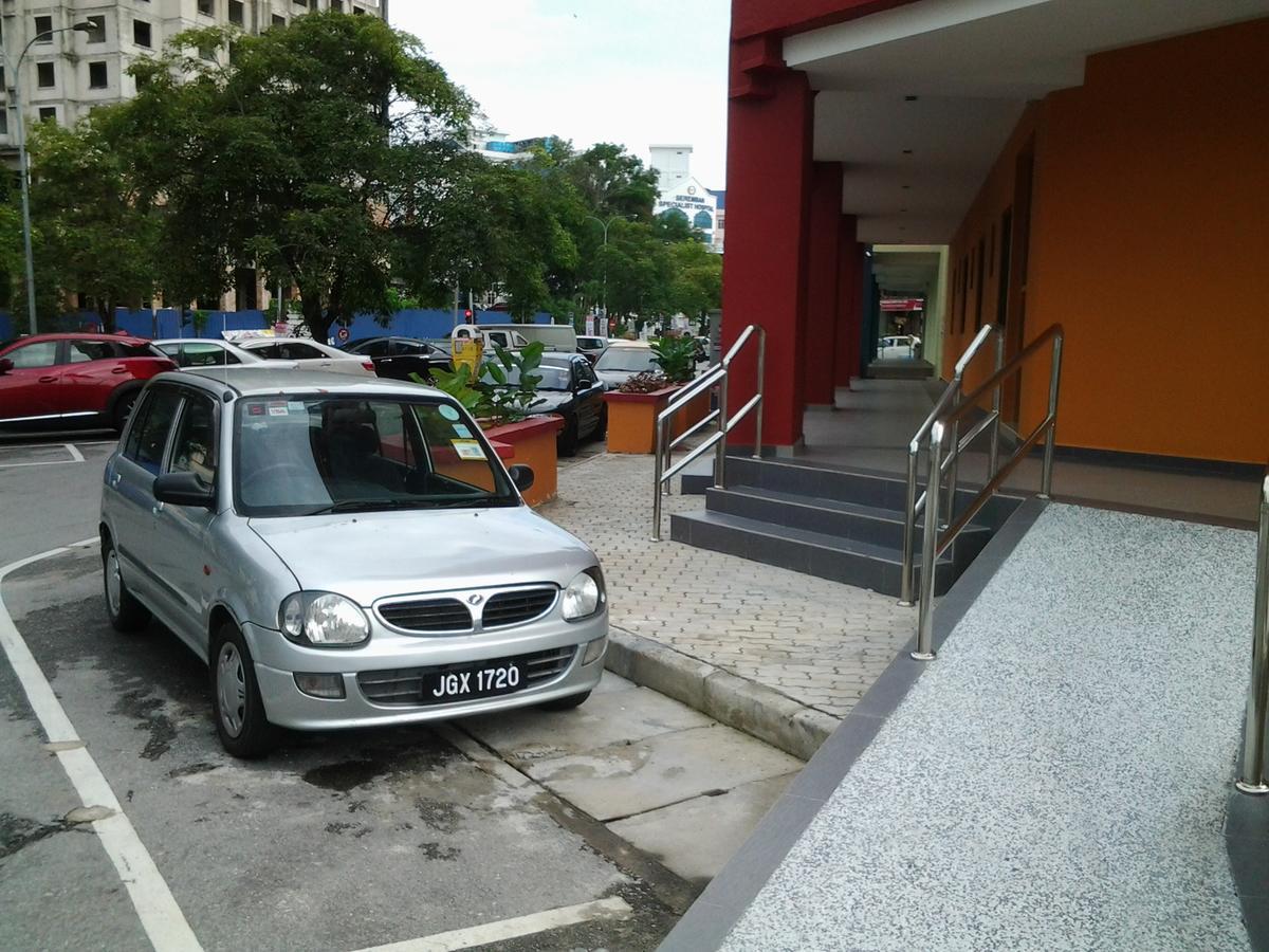 Suria Seremban Hotel Экстерьер фото